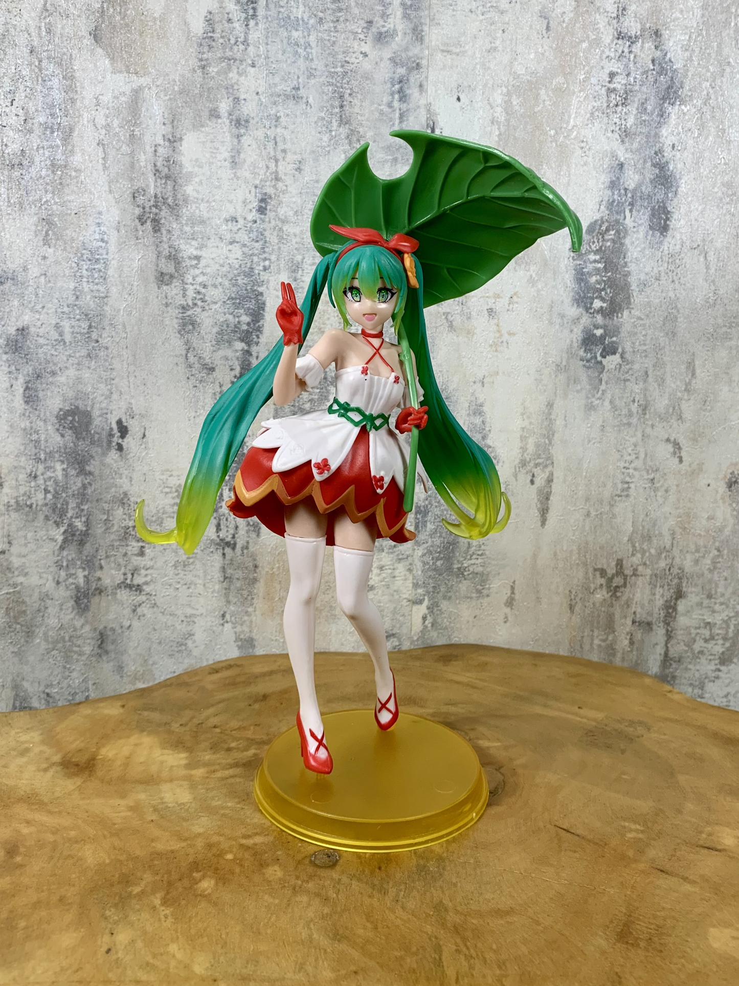 Miku under Leaf, Hatsune Miku Anime Figure